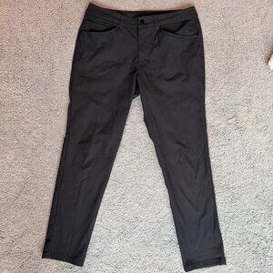 Lululemon ABC (Anti-Ball Crushing) Slim-Fit Pant in Men's Size 31in Black - EUC